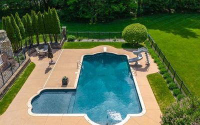 7 Towline Lane, Julie & Co. Realty
