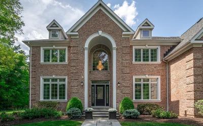 7 Towline Lane, Julie & Co. Realty