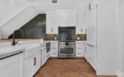 122 Regent Street, Unit #5, Julie & Co. Realty