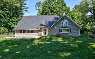 1 Lakeview Drive, Julie & Co. Realty