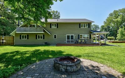 1 Lakeview Drive, Julie & Co. Realty