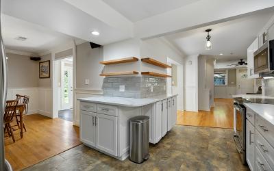 1 Lakeview Drive, Julie & Co. Realty
