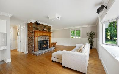 1 Lakeview Drive, Julie & Co. Realty