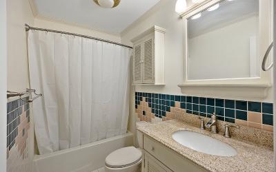 1 Lakeview Drive, Julie & Co. Realty