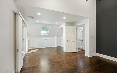 1 Lakeview Drive, Julie & Co. Realty