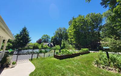 1 Lakeview Drive, Julie & Co. Realty