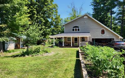 1 Lakeview Drive, Julie & Co. Realty