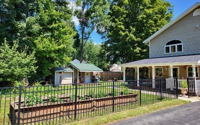 1 Lakeview Drive, Julie & Co. Realty
