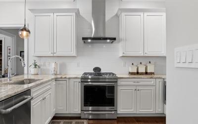 46 Union Avenue, Unit #205, Julie & Co. Realty