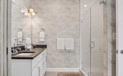 46 Union Avenue, Unit #205, Julie & Co. Realty