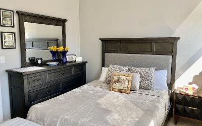 77 Van Dam #302, Julie & Co. Realty