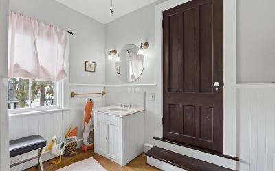 18 E. High Street, Julie & Co. Realty