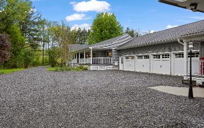 186 Richmond road, Julie & Co. Realty