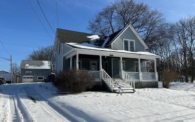 1076 Wicker Street, Julie & Co. Realty