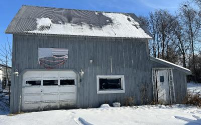 1076 Wicker Street, Julie & Co. Realty