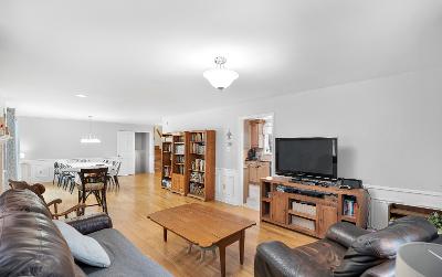 29 Heinrick Circle, Julie & Co. Realty