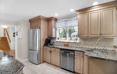 29 Heinrick Circle, Julie & Co. Realty