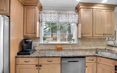 29 Heinrick Circle, Julie & Co. Realty