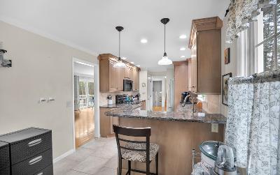 29 Heinrick Circle, Julie & Co. Realty