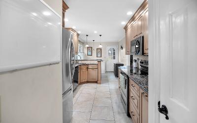 29 Heinrick Circle, Julie & Co. Realty