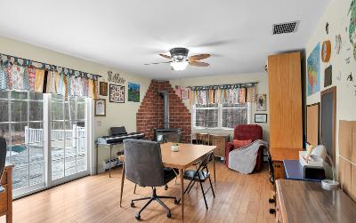 29 Heinrick Circle, Julie & Co. Realty