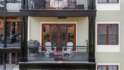70 Railroad Place, Unit 403, Julie & Co. Realty