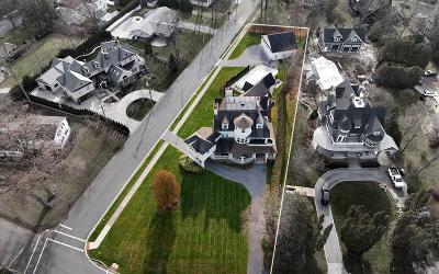 2 Clement Avenue, Julie & Co. Realty