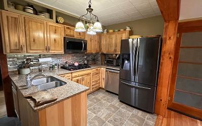 34 Saint Claire Street, Julie & Co. Realty
