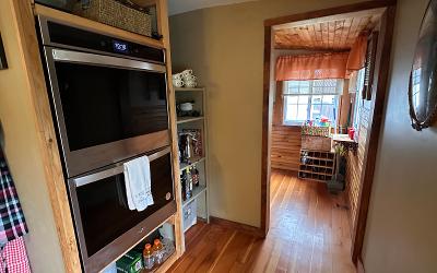 34 Saint Claire Street, Julie & Co. Realty