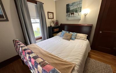 34 Saint Claire Street, Julie & Co. Realty