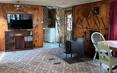 1 Mosier Road, Julie & Co. Realty