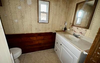 1 Mosier Road, Julie & Co. Realty