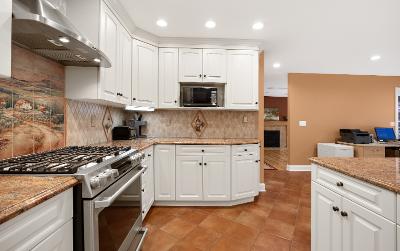 4 Nicklaus Drive, Julie & Co. Realty