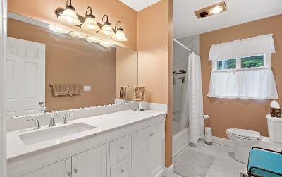 4 Nicklaus Drive, Julie & Co. Realty