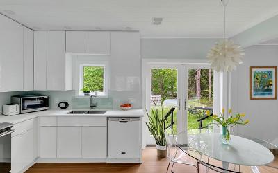 116 Catherine Street, Julie & Co. Realty