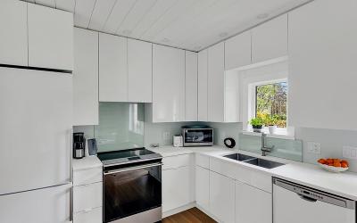 116 Catherine Street, Julie & Co. Realty