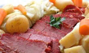 corned beef and cabbage dinner