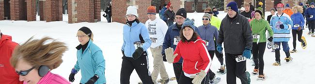 people snowshoeing at saratoga spa state park