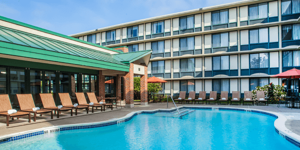 Holiday Inn Saratoga Springs Outdoor Pool 