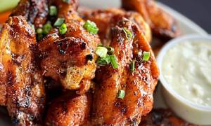 chicken wings with sauce