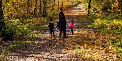 rush pond trail in fall, family hiking