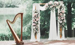 harp next to alter