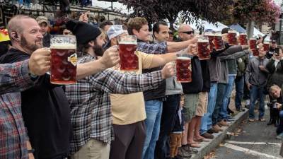 beer contest at oktoberfest