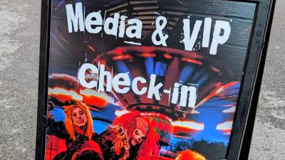 media and vip check-in sign